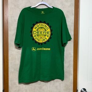 John deere mens Tshirt size xl
